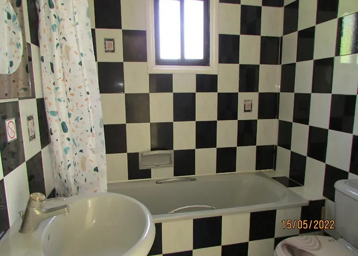 Nerina Kato 파포스