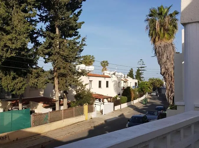 Nerina Kato * Paphos